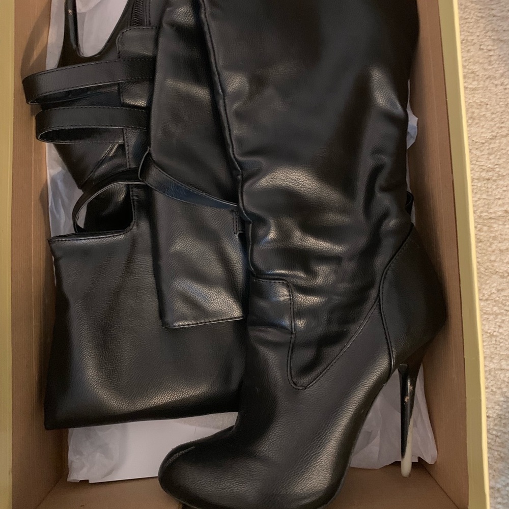 Black Thigh-High Boots! - Picture 3 of 3
